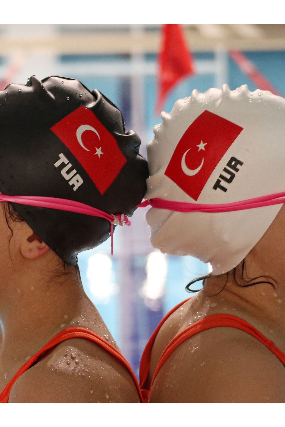Türk Bayrağı "TUR" Baskılı Silikon Deniz ve Havuz Bonesi - Görsel 2